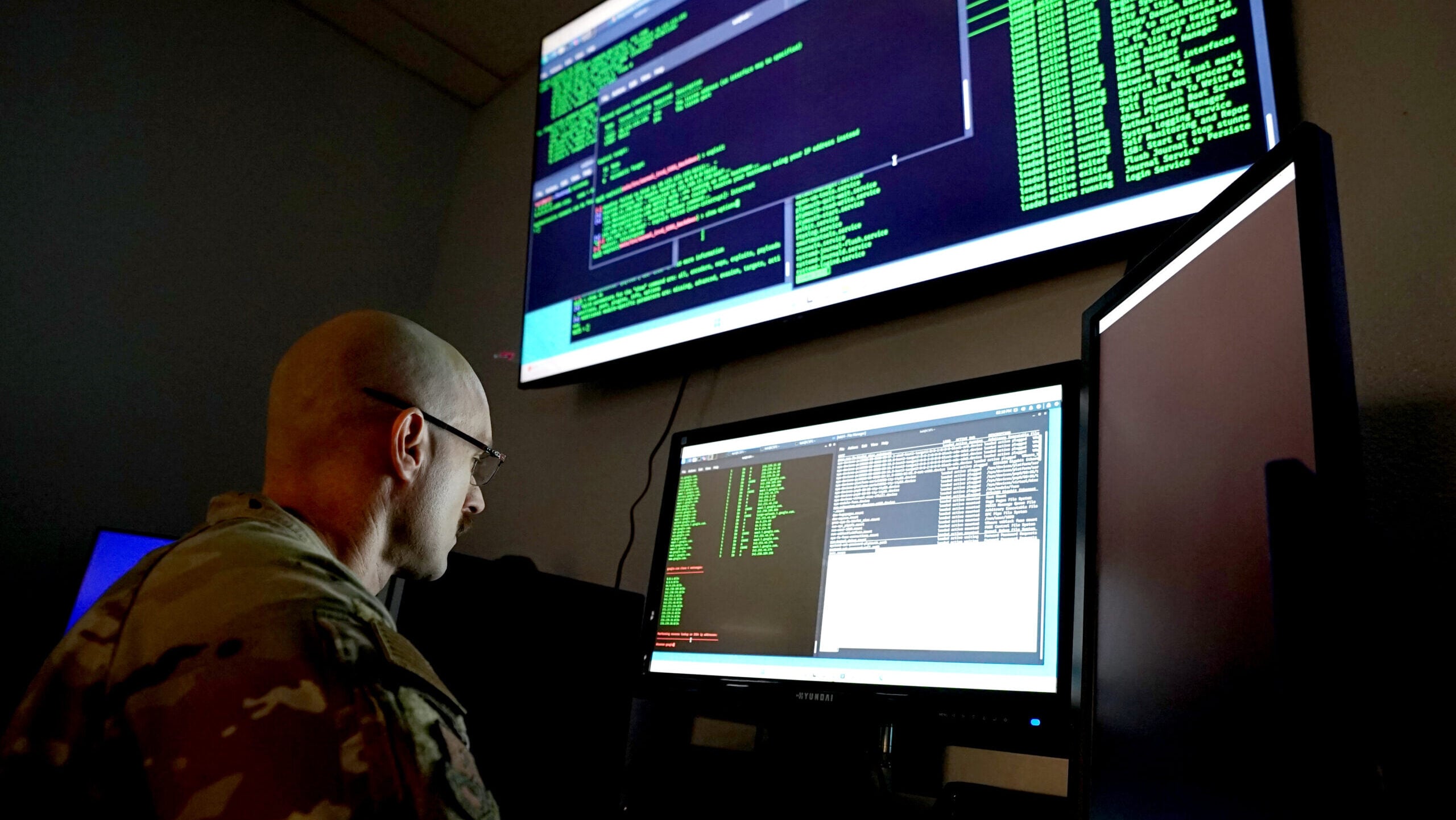 Pentagon Leaders Bet on Advanced AI to Revolutionize Cyber Defense