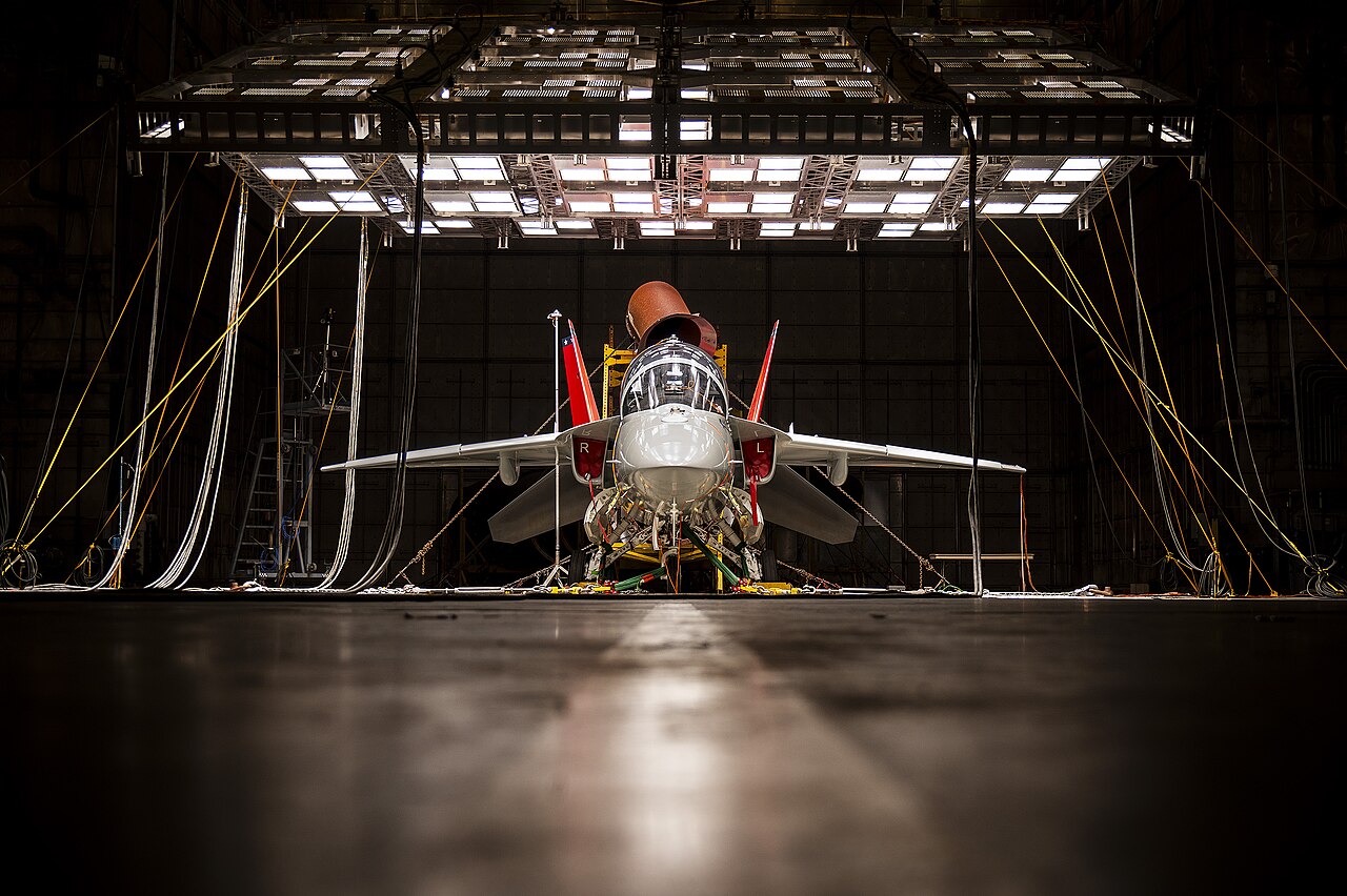 Air Force T-7 Red Hawk: Initial Fleet Faces Significant Risks