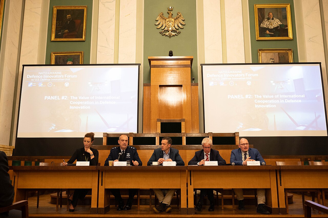 Ukraine's Adaptive Warfare: Tech Edge vs. Escalation Risk