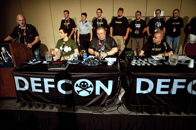 Critical Apex One Zero-Day Exploited; CISA Mandates Patching