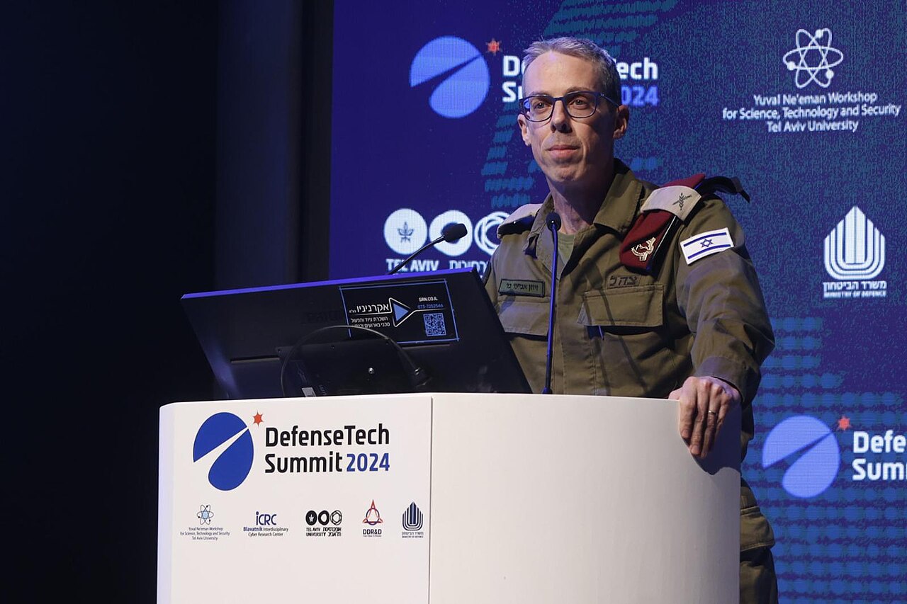 DoD Accelerates AI Drive, Recruits Tech Talent