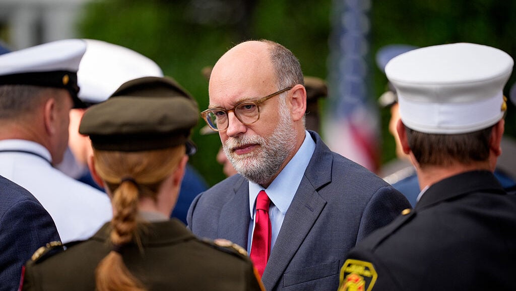 OMB Director Warns Shipbuilders: Fix Delays or Face Foreign Sourcing