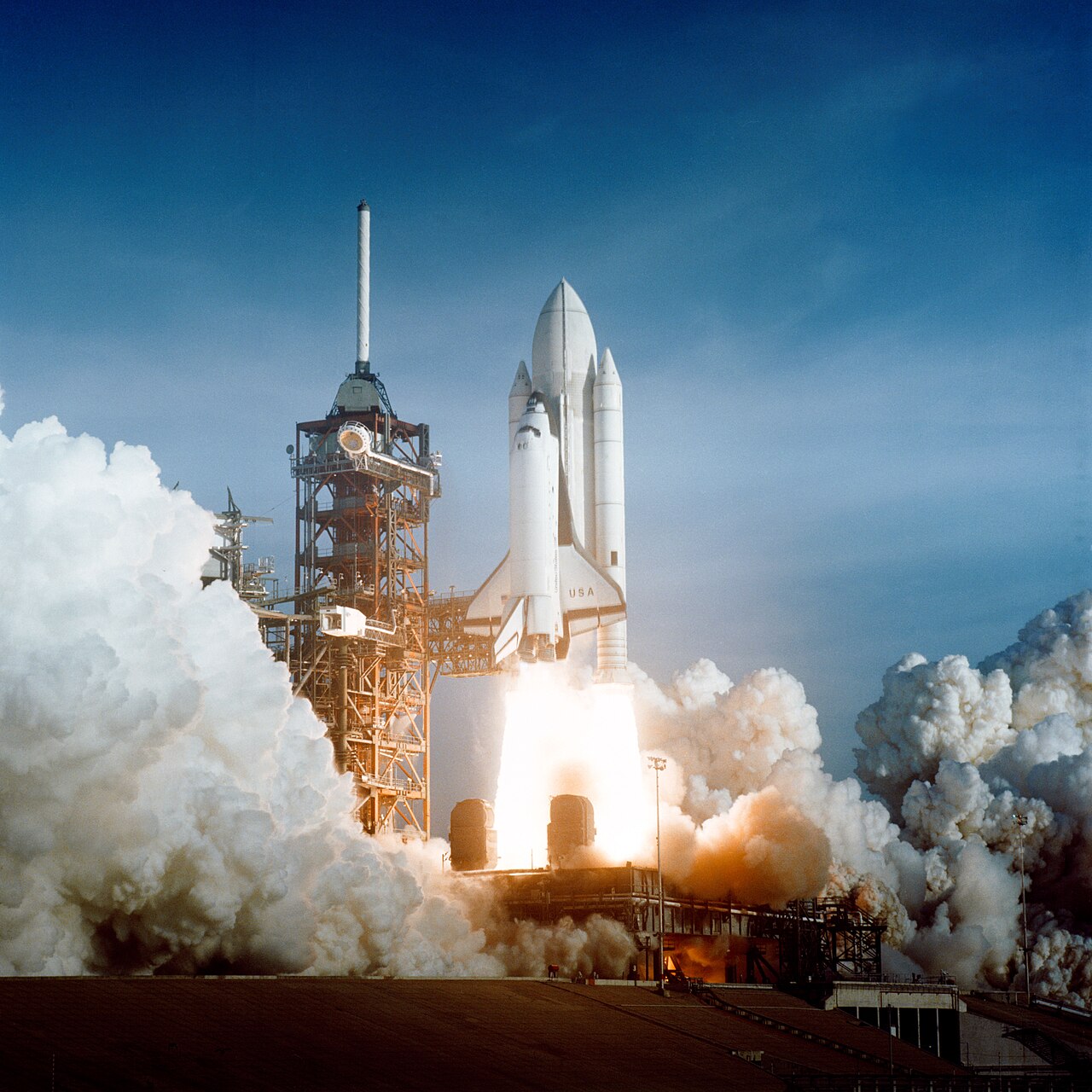 Space Force Battles CBO Over Missile Defense Cost; Army Tests EW Apex